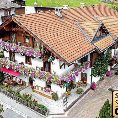 Sportpension Elisabeth Neustift im Stubaital Buitenkant foto